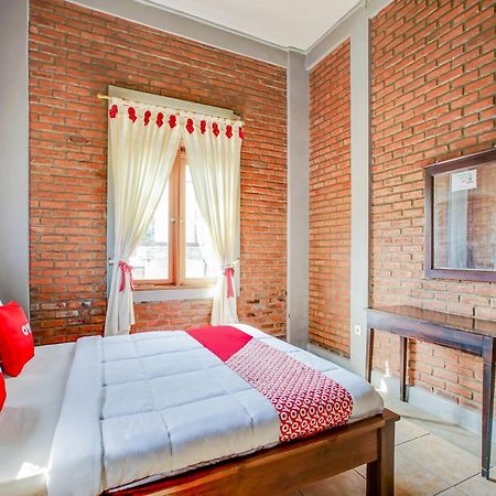 Oyo 3896 Villa Pesona Wisata Puncak Cianjur Εξωτερικό φωτογραφία