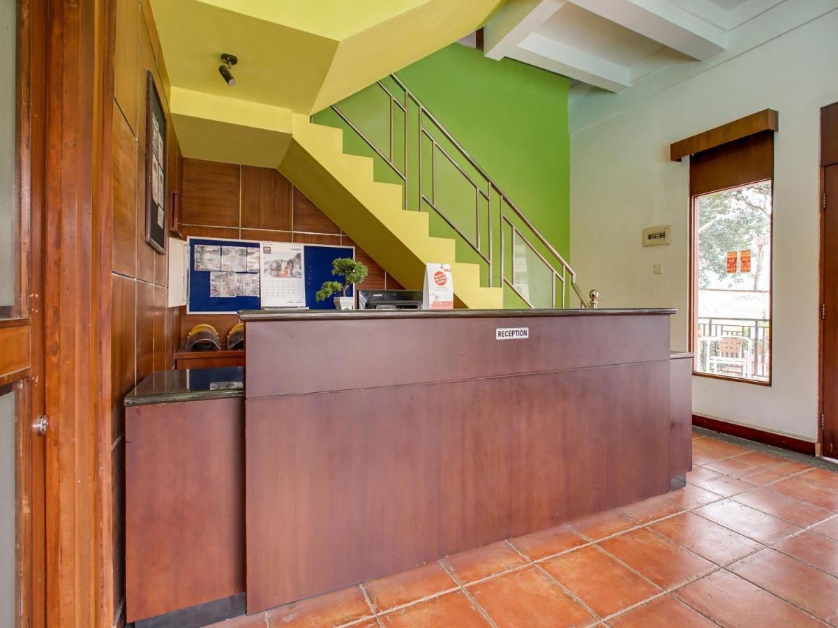 Oyo 3896 Villa Pesona Wisata Puncak Cianjur Εξωτερικό φωτογραφία