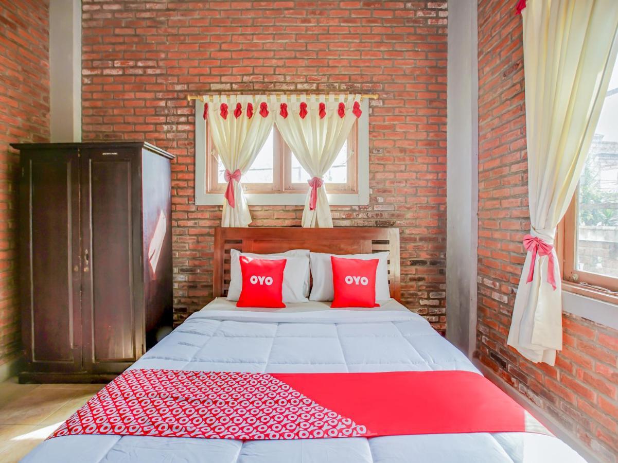 Oyo 3896 Villa Pesona Wisata Puncak Cianjur Εξωτερικό φωτογραφία