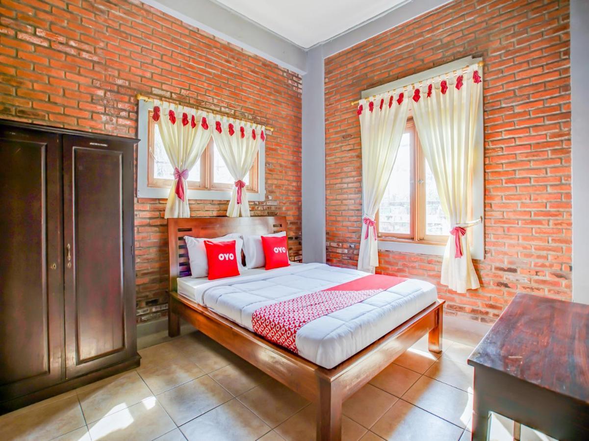 Oyo 3896 Villa Pesona Wisata Puncak Cianjur Εξωτερικό φωτογραφία
