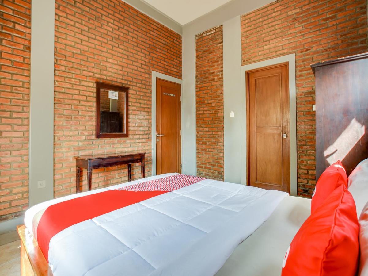 Oyo 3896 Villa Pesona Wisata Puncak Cianjur Εξωτερικό φωτογραφία